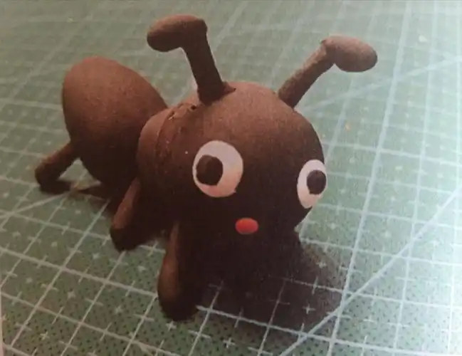 关键经验:        在认识的众多昆虫中,小蚂蚁是孩子们最喜爱的昆虫