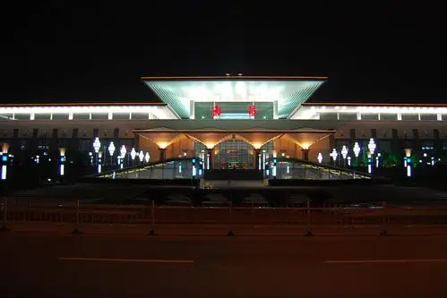 00:00分,武昌火车站广场