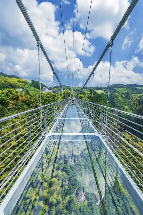 南尖岩也有网红玻璃桥了,还是个分分钟出大片的地方