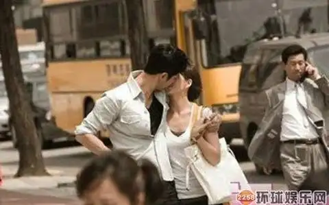 谢霆锋当众吻王菲盘点明星当众激吻照