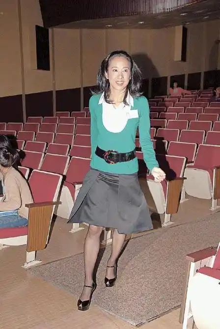 贴一下我最喜欢的香港贵妇——朱玲玲