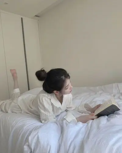 女头,部位,半身女,手机控,可爱,性感,来源instagram,二传注乐小二