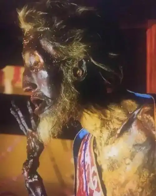 李连杰朝拜真人"肉身菩萨"