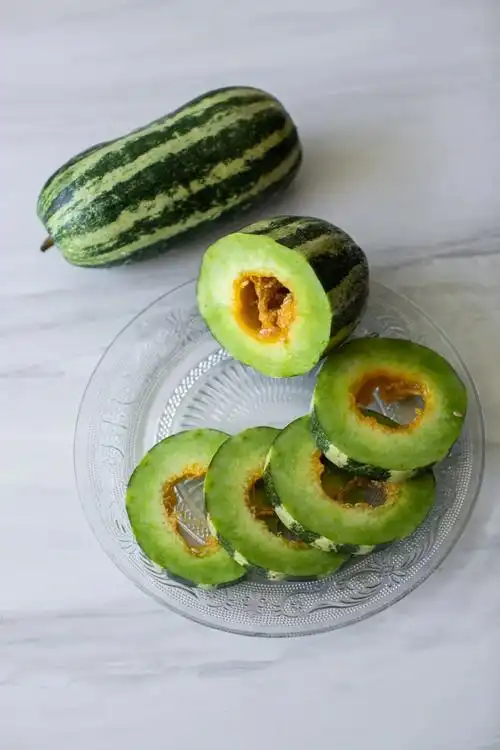 翠羊角香瓜挑选方法 翠羊角香瓜挑选方法视频