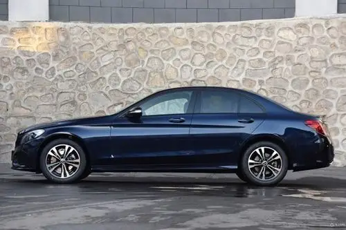 梅赛德斯奔驰c200成就特别版售3168万元