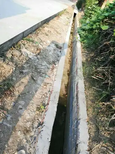 清理干浄的排水沟