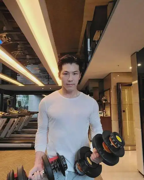 演员|腹肌|黄少祺|肌肉_网易订阅