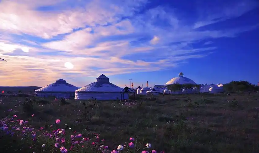 内蒙旅游跟团(内蒙旅游攻略必玩的景点)