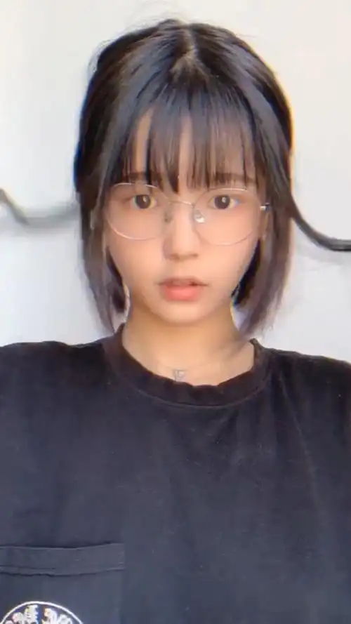 是你们没见过的亚子吗哈哈哈#maria变身 杨咩咩