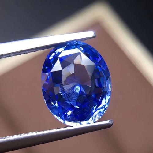 君政收无烧矢车菊蓝蓝宝石戒面裸石 颜色好火彩棒切工精2.68克拉 蓝色