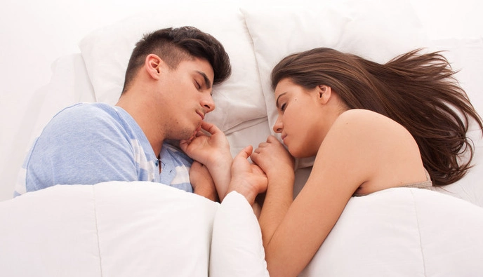 常见的夫妻"睡姿",最后一种才是最佳选择,别害羞,你们是哪种