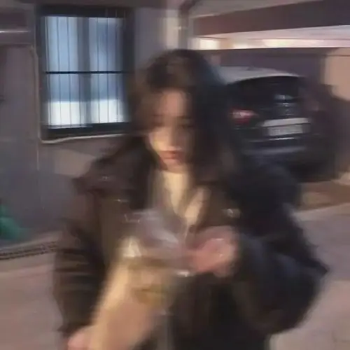 女生头像模糊女头