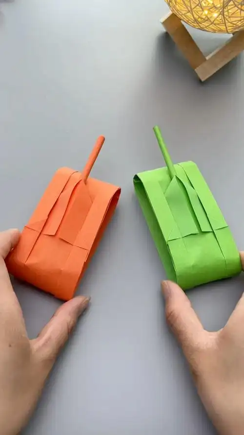 超简单的立体坦克折纸男孩子都很喜欢