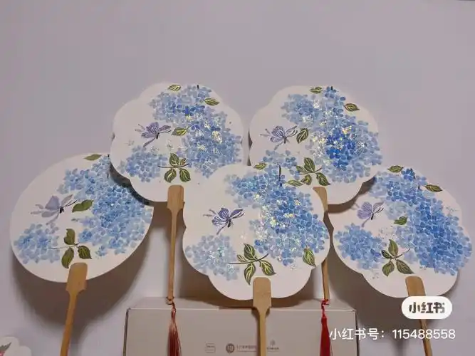 0元竞拍一把蓝雪花团扇附教程