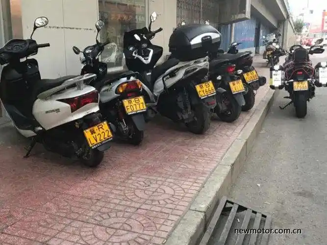 2016年,国家针对机动车制定了新的环保标准,其中规定摩托车强制搭载