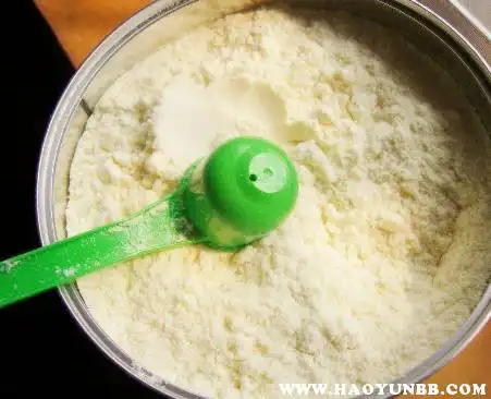 伊利奶粉勺子有几种,一勺多少克,25克是几勺