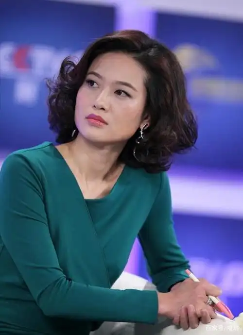 至今还单身的8位央视女主持人,情史个个简单,最大57岁最小29岁