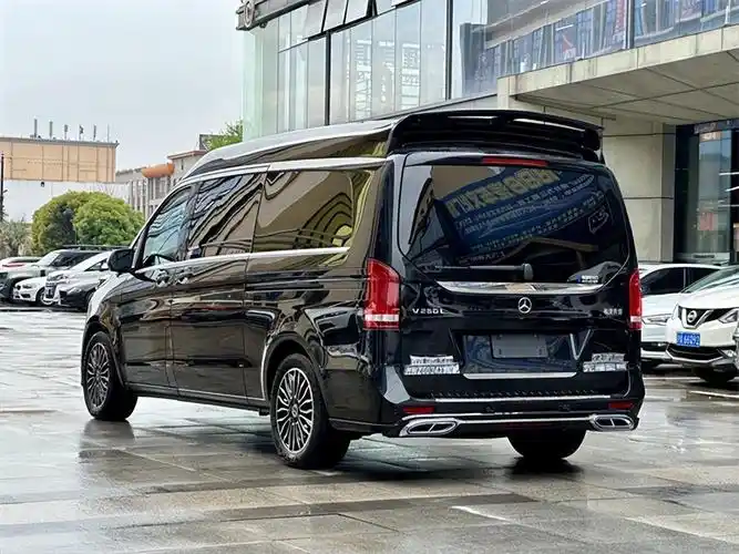 24款奔驰v260l高顶七座商务车波尔多红内饰商务出行首选