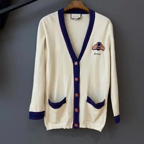 gucci米白色小蜜蜂针织开衫