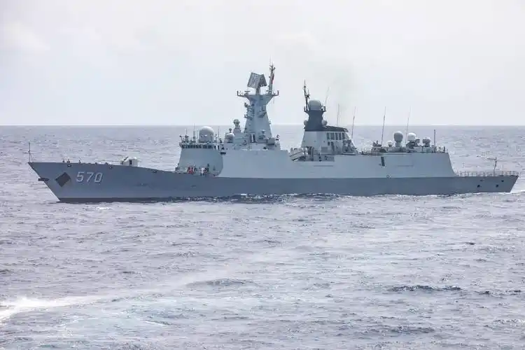 南部战区海军远海联合训练编队实战化训练影像_杨云翔_作战_大连舰