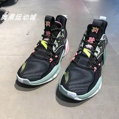 安踏要疯篮球鞋2020年秋季要疯4代肆无忌惮水泥克星战靴112031105