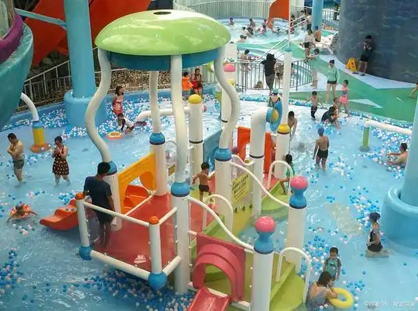 郁金香摩锐水世界位于北京市,是一座室内水上乐园