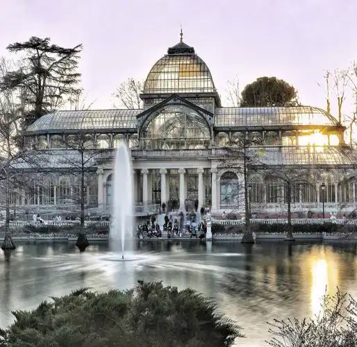 西班牙旅游丽池公园水晶宫