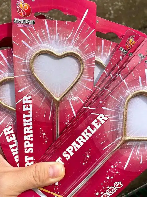 红卡爱心蜡烛