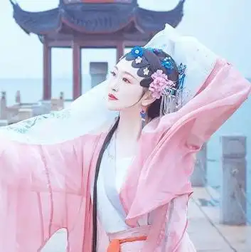 古风头像女拿扇子图片真人 女生头像图片大全 -【爱个性】