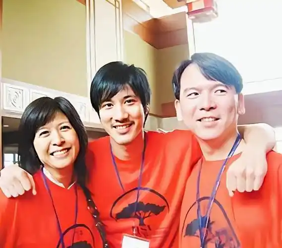 第一个人说曾母不信,第二个人说曾母也不信,第三个人说后,曾母信了,越