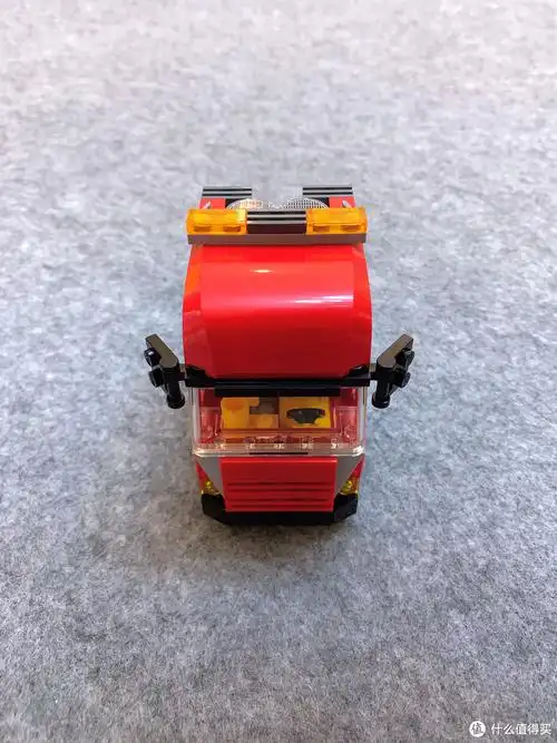 乐高小小追绝日记 篇十六:lego 7747 风力发电机运输车