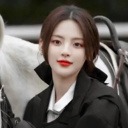 杨超越 | 头像|头像|杨超越_新浪新闻