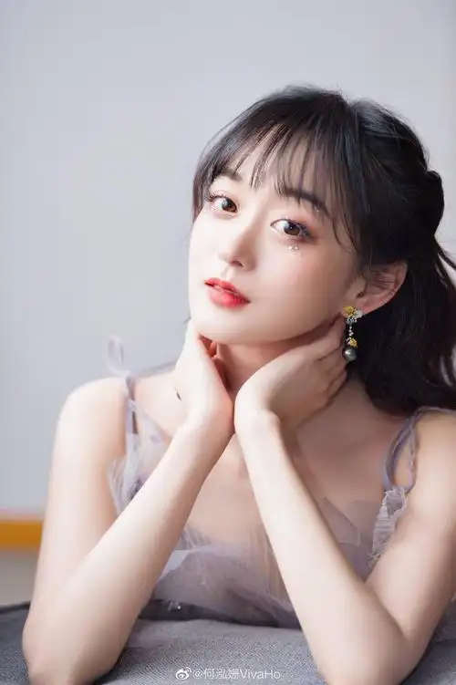 何泓姗发博疑似回应和胖胖的恋情