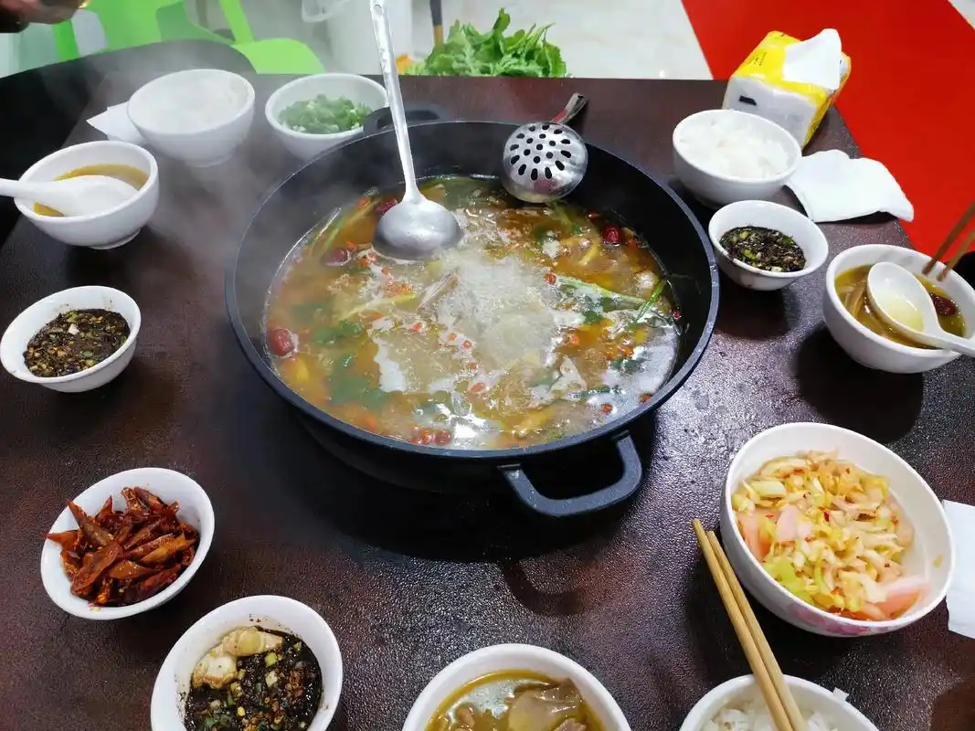 治愈系美食 #唯美食不能辜负 羊肉汤羊肉火锅 - 抖音