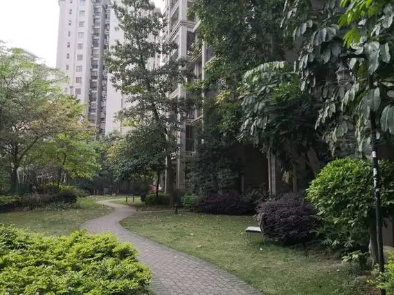 莱茵湖畔漂亮三房租2000实图朝南拎包入住,青秀租房-南宁58安居客