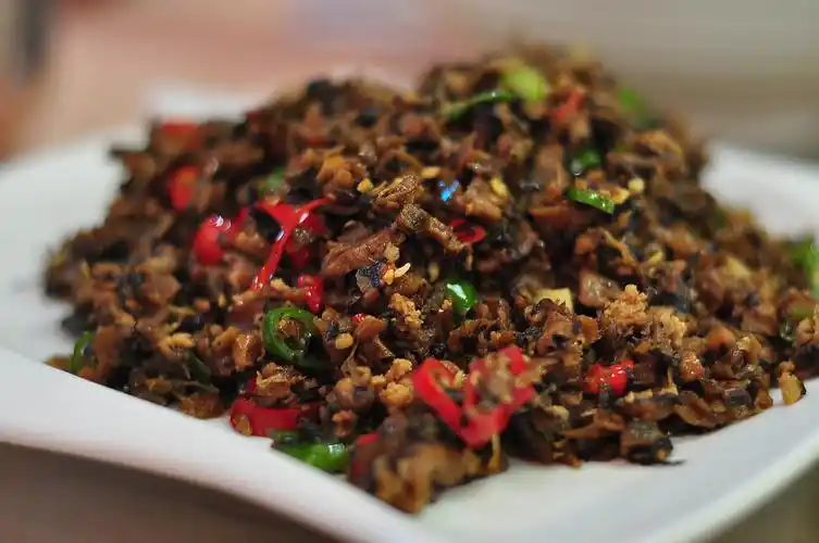 雪里红萝卜干炒肉末