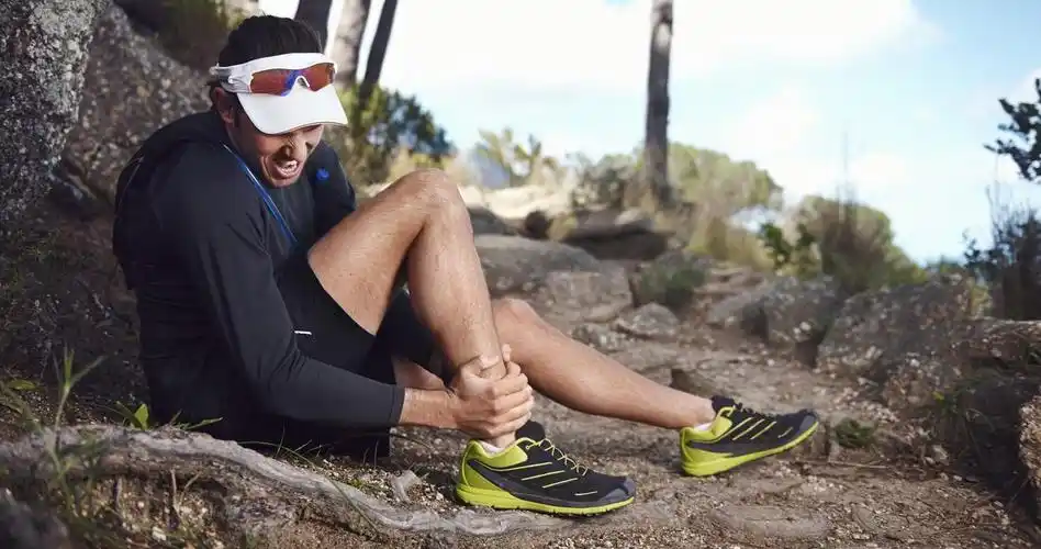 causes of swollen legs and ankles