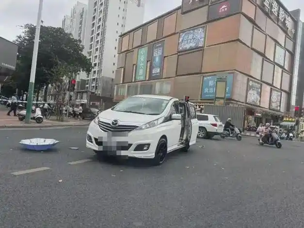 中港牌车撞死中山男童司机被刑拘母亲崩溃视频流出