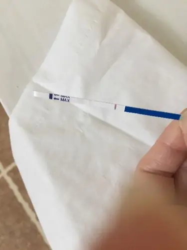 验孕试纸显示的是怀孕吗