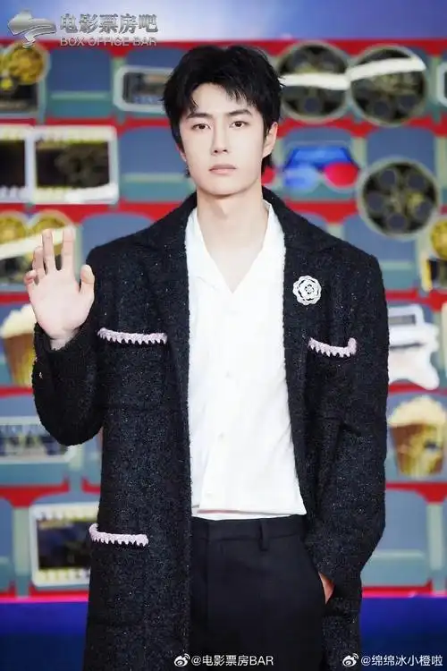 王一博微博之夜造型 穿着chanel 2024 超季秋冬新装登场点缀臻品珠宝