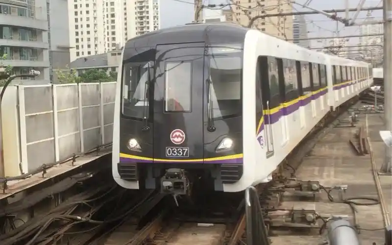 上海地铁3号线临时缩线0337进入中山公园站江杨北路方向