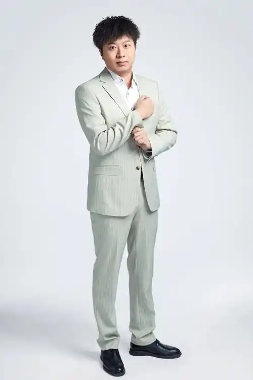 相声演员董建春青年相声演员,师承相声名家李增瑞我为喜剧狂第三季