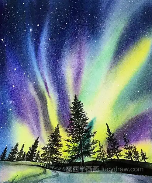 在地球的南极和北极都会出现极光现象,南极的叫南极光,北极的叫北极光