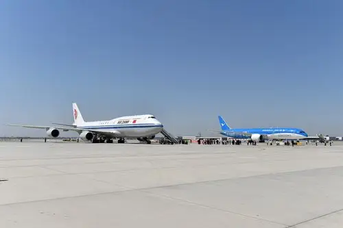 各家航空公司均派出王牌机组执飞试