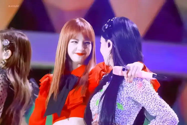 blackpink闺蜜头,情头荔枝cp lisa,jisoo,金智秀自制自调滤镜可抱图