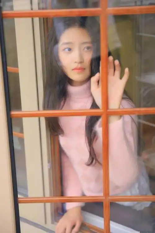 柴蔚,清纯的学生妹