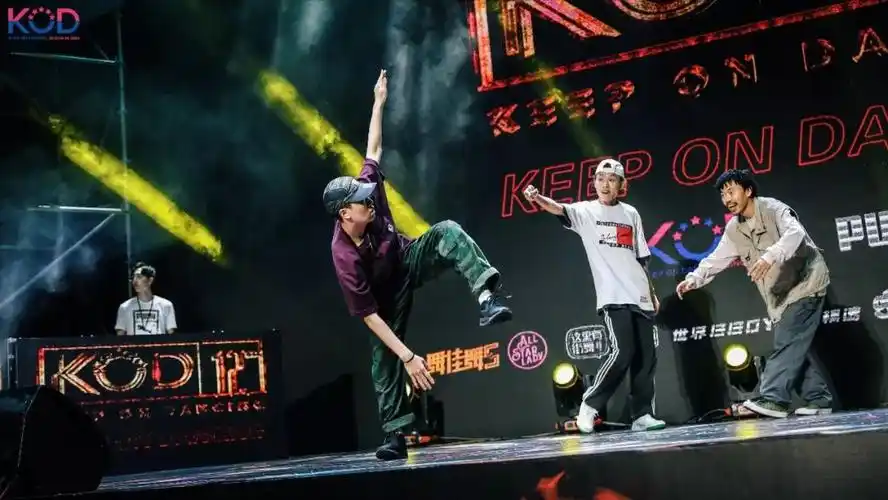 popping和hiphop的区别poping难还是hiphop难