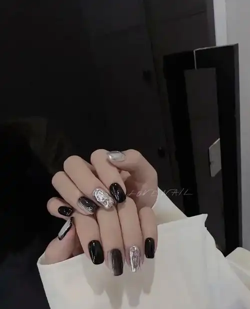 黑色对黄黑皮真的太友好了.#美甲 #短 - 抖音