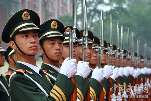 武警仪仗队今年30岁