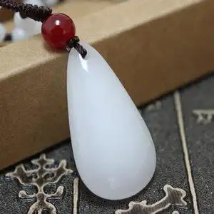 【水滴玉石项链图片】水滴玉石项链图片大全_q友网